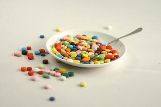 药用辅料市场规模增加，增长速度较快